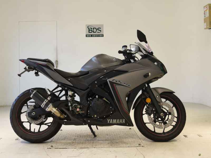 Yamaha YZF-R25 2016