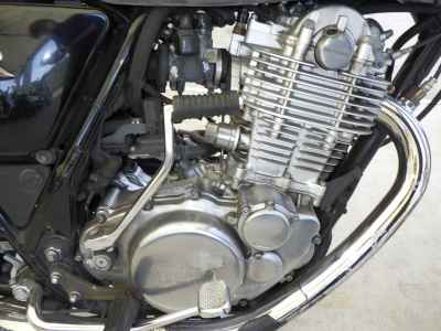 Yamaha SR400 2021