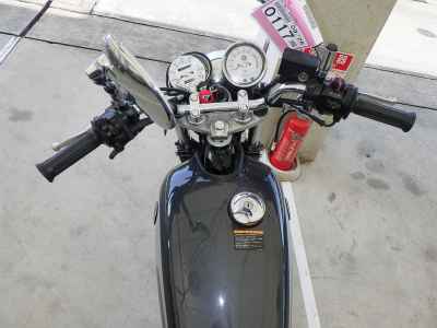 Yamaha SR400 2021