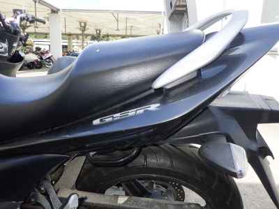 Suzuki GSR250