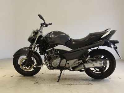 Suzuki GSR250