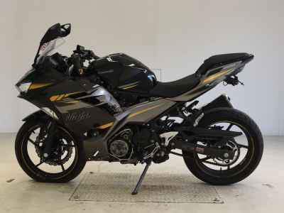 Kawasaki Ninja 400 2022