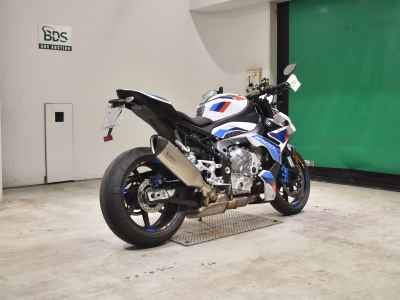 BMW M1000R 2024