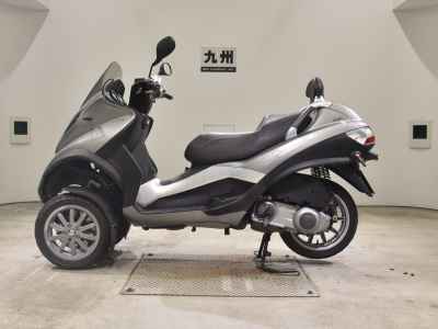Piaggio MP3 250