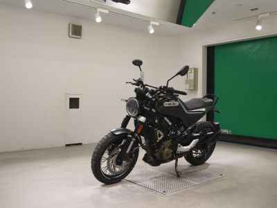 Husqvarna Svartpilen 401 2021