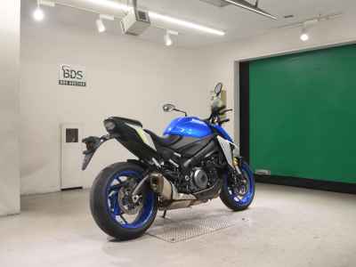 Suzuki GSX-S1000 2023
