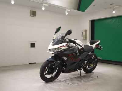 Kawasaki Ninja 400 2024