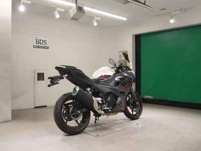 Kawasaki Ninja 400 2024