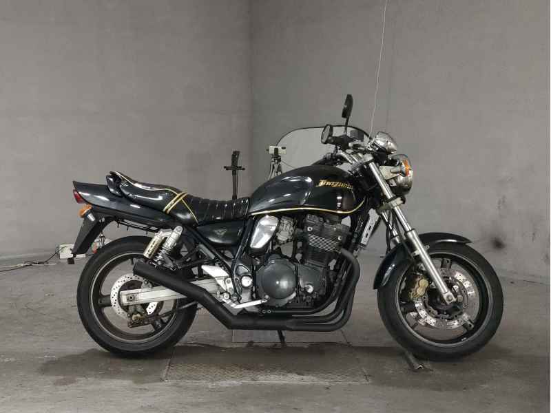 Suzuki GSX400 Inazuma
