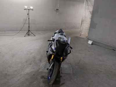 Yamaha YZF-R1M 2015