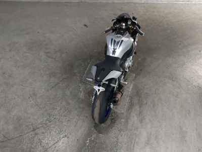 Yamaha YZF-R1M 2015