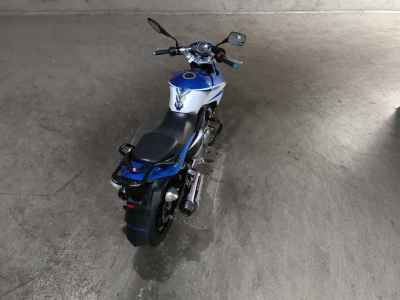 Suzuki GSR250