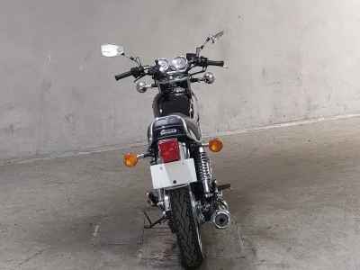 Yamaha SR400 2018