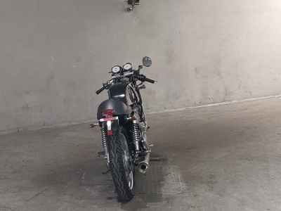 Yamaha SR400