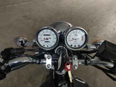 Yamaha SR400 2021