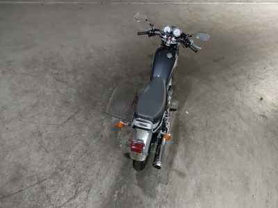 Yamaha SR400 2021