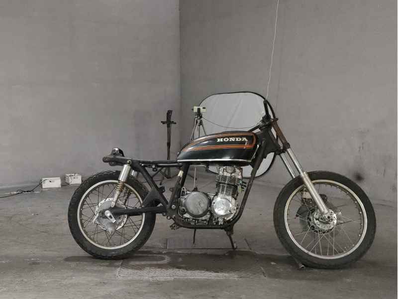 Honda W800