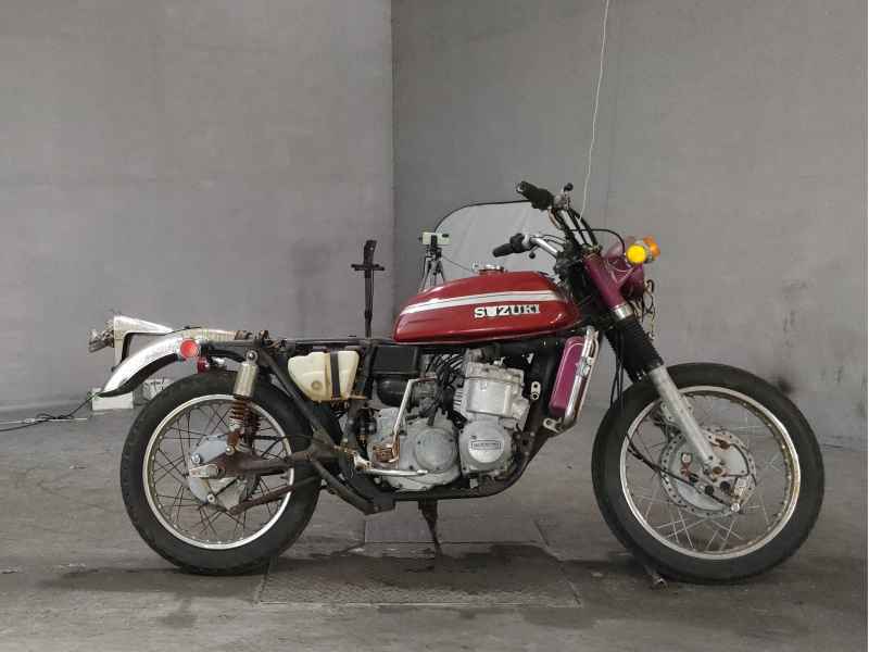 Suzuki GT750