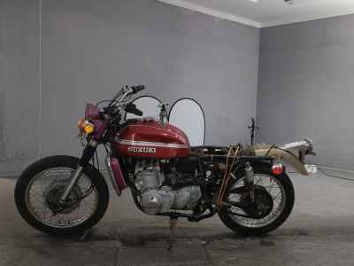 Suzuki GT750
