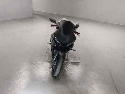 Yamaha YZF-R25 2023