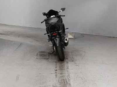 Yamaha YZF-R25 2023