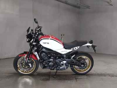 Yamaha XSR900 2021
