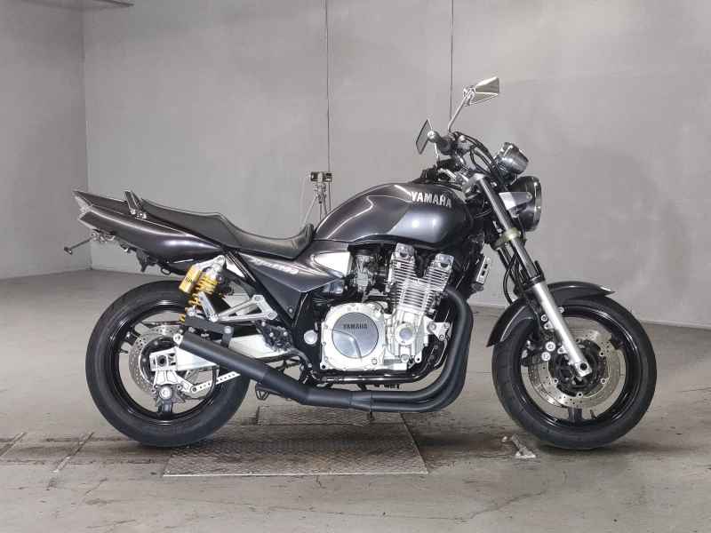 Yamaha XJR1300 2005