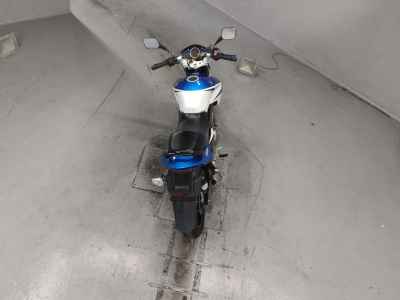 Suzuki GSR250