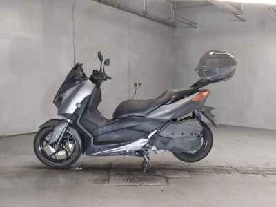 Yamaha XMAX 250