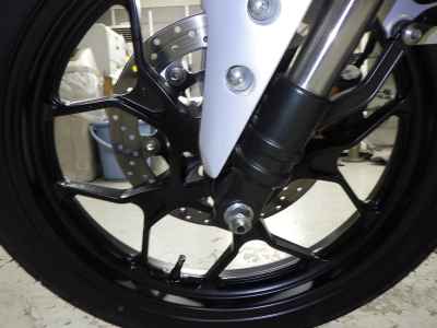 Yamaha YZF-R25 2025