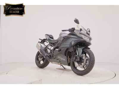 Kawasaki Ninja ZX-4R SE 2025
