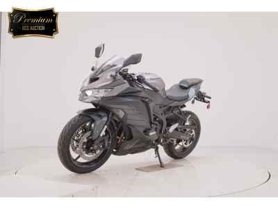 Kawasaki Ninja ZX-4R SE 2025
