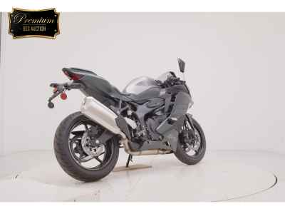 Kawasaki Ninja ZX-4R SE 2025