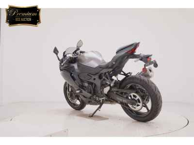 Kawasaki Ninja ZX-4R SE 2025