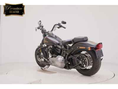 Harley-Davidson FLSTSB1580 2010