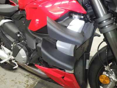 Ducati Streetfighter V2 2022