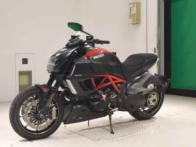 Ducati Diavel Carbon 2014