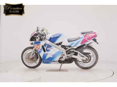 Suzuki RGV250