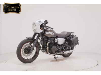 Kawasaki W800 Cafe 2019
