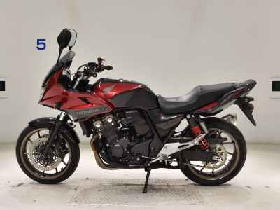 Honda CB400 Super Boldor 2015