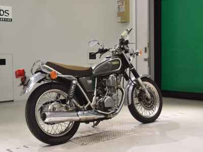 Yamaha SR400 2016
