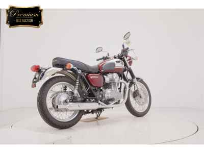 Kawasaki W800 2021