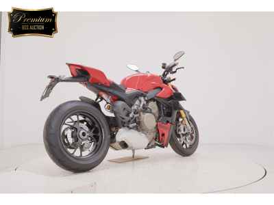 Ducati Streetfighter V4S 2025