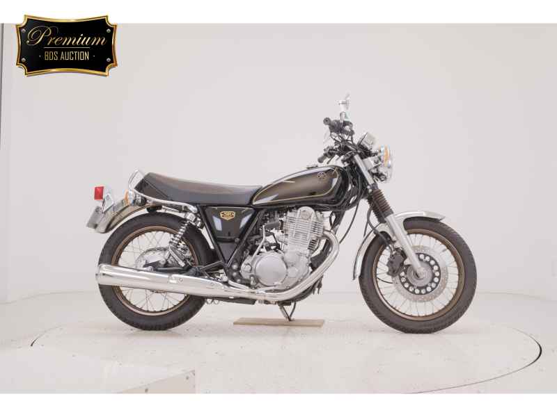 Yamaha SR400 2021