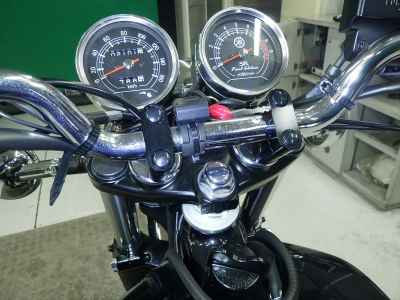Yamaha SR400 2021