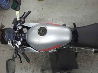 Suzuki GSX400S Katana
