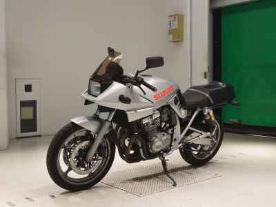 Suzuki GSX400S Katana