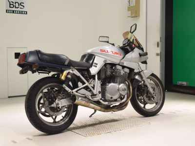 Suzuki GSX400S Katana