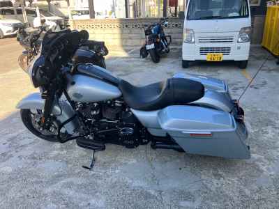 Harley-Davidson Street Glide FLHXS1690 2024