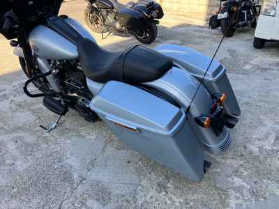 Harley-Davidson Street Glide FLHXS1690 2024
